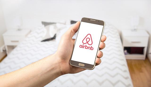 partenariat airbnb